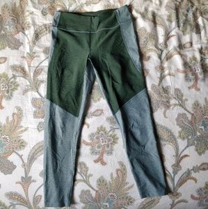 Outdoor Voices Leggings in Slate/Hunter